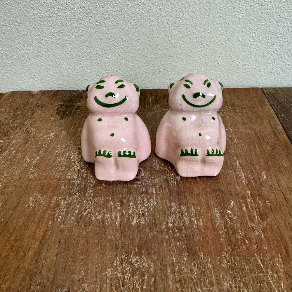 Vintage Porcelain Pink Green Figural Buddha Salt and pepper Shakers‎